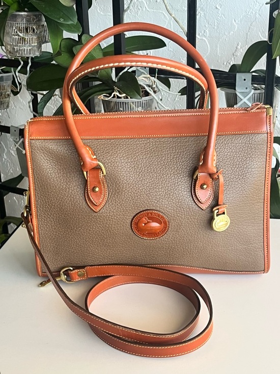 Dooney & Bourke Handbags - VINTAGE DOONEY AND BOURKE TAN BEIGE TAUPE SATCHEL CROSSBODY BAG